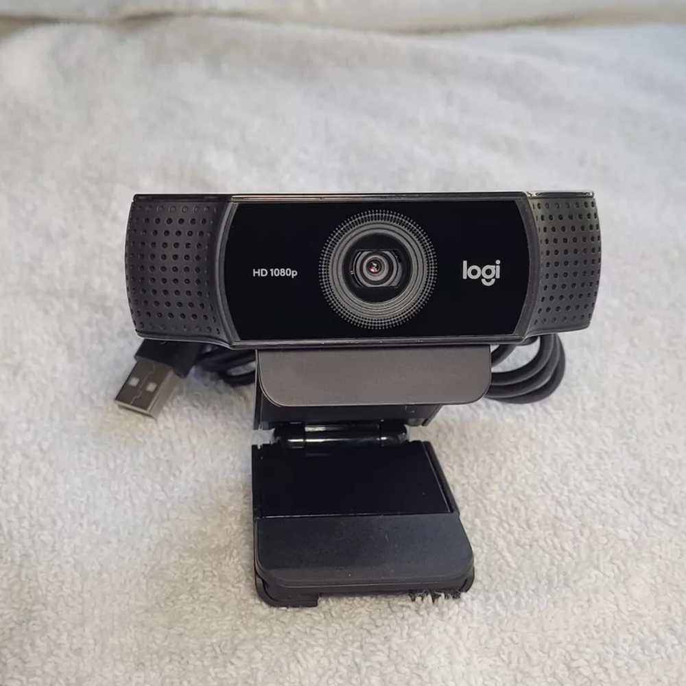Logitech HD 1080p Webcam - Black